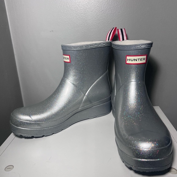 Hunter Shoes - NEW! HUNTER silver glitter short boot _ Women’s 9